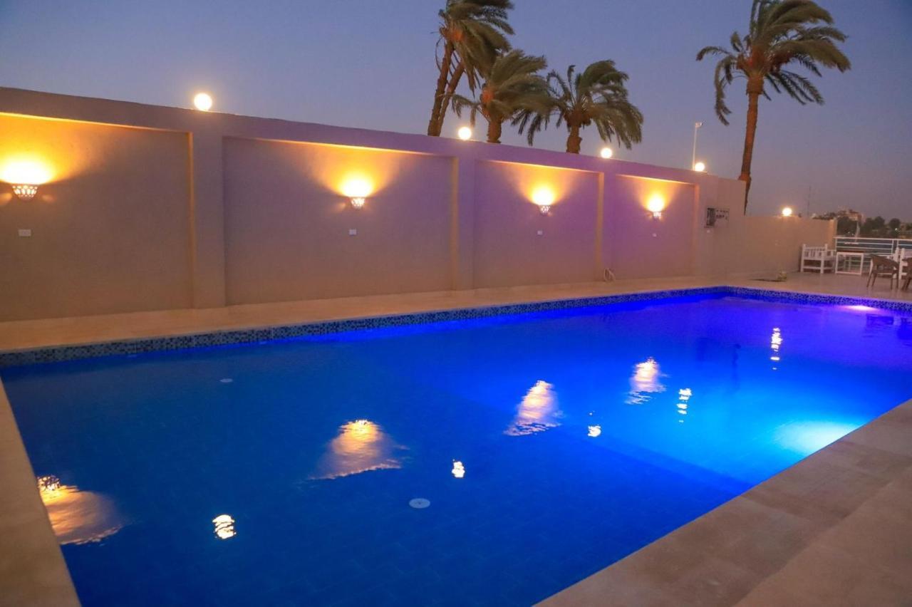 Royal Nile Villas - Pool View Apartment 2 Luxor Kültér fotó