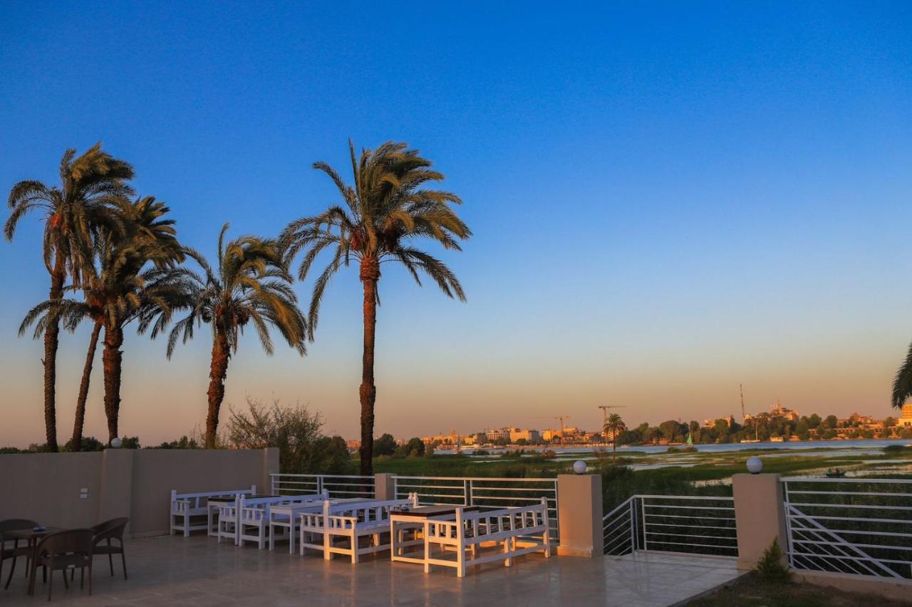 Royal Nile Villas - Pool View Apartment 2 Luxor Kültér fotó