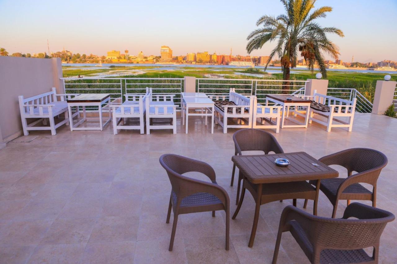 Royal Nile Villas - Pool View Apartment 2 Luxor Kültér fotó